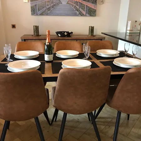 Gelegen Gezellig Met Groot Terras 公寓 *